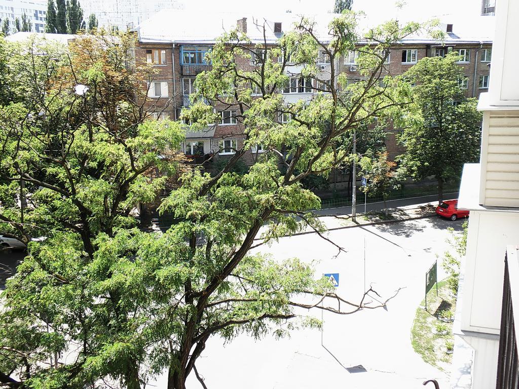 Apartment On Nimanska 5 Kiev Esterno foto